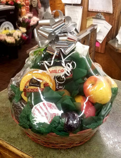 Custom Gift Basket From Ward’s Supermarket